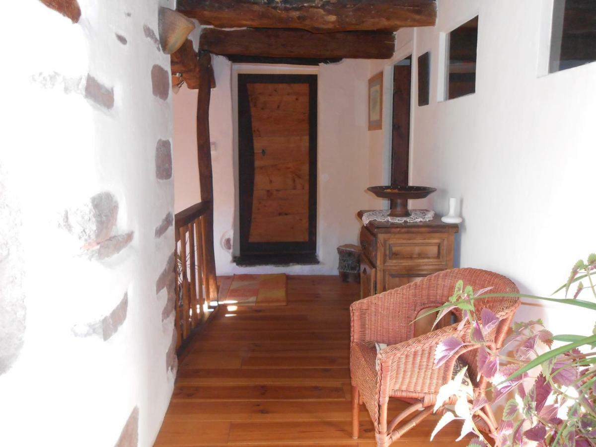 Chambre D'Hotes Des Monts Saint-Izaire Екстер'єр фото